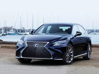 Dịch vụ thay Kính chắn gió xe Lexus LS 500 tận nơi